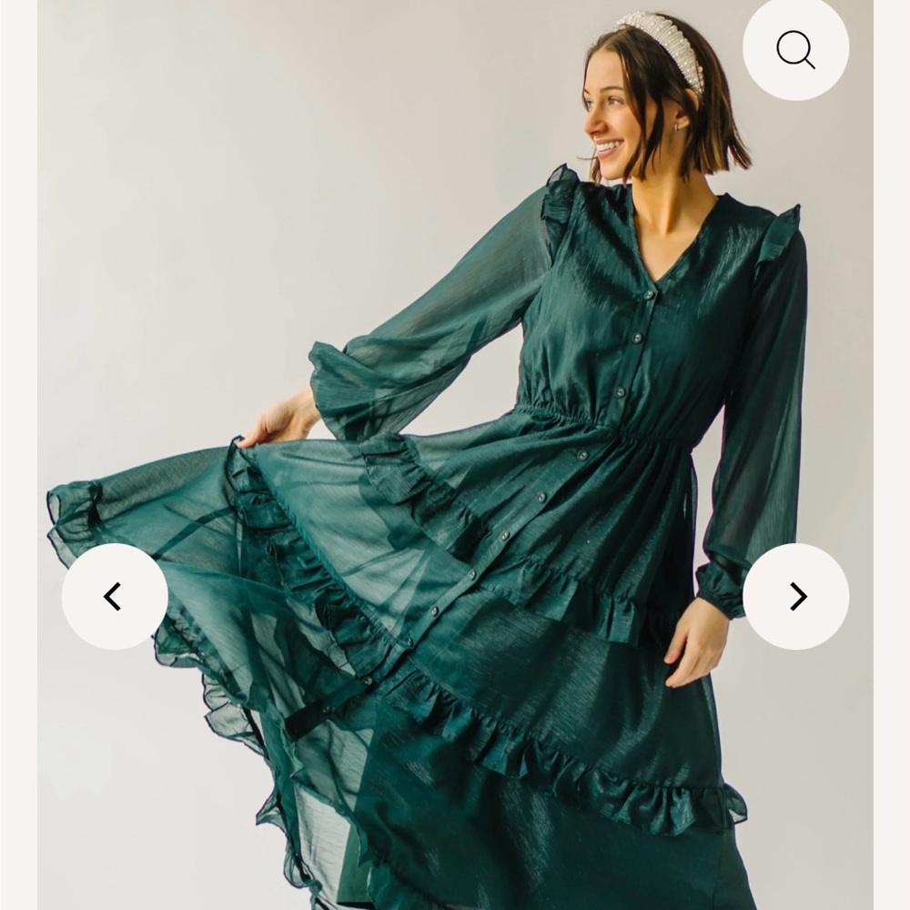 Amanzoe Tiered Midi Dress in Hunter Green